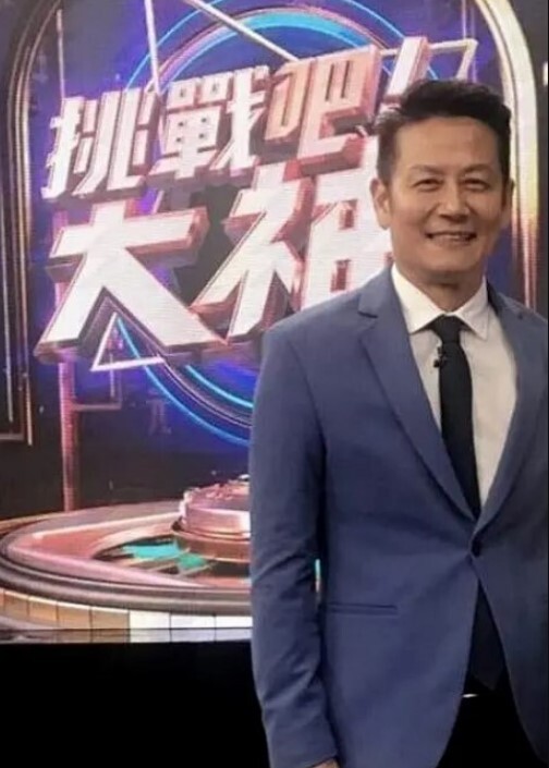 山鸡岁月足浴店勾搭3位女技师-1 - 皮皮猪